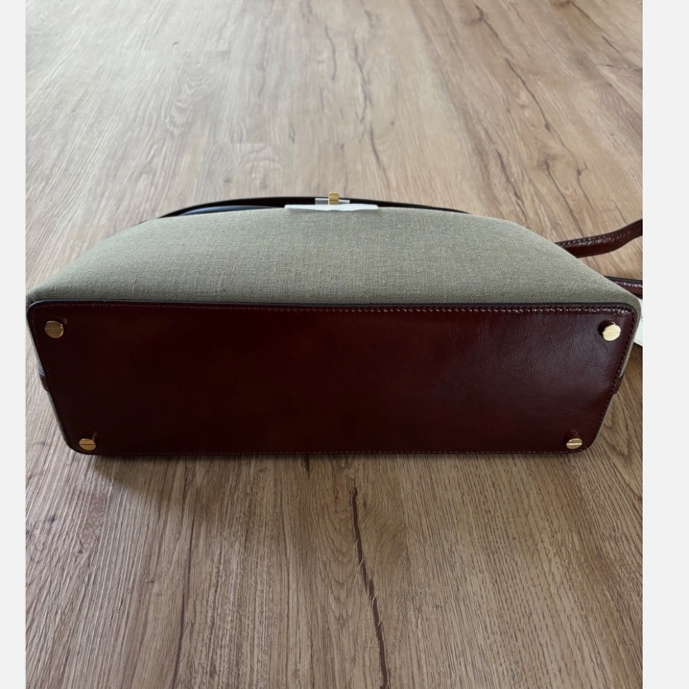 100% Authentic! NWT Org.$1340 Toteme T-Lock Canvas Top Handle Bag Khaki Green - Picture 10 of 14